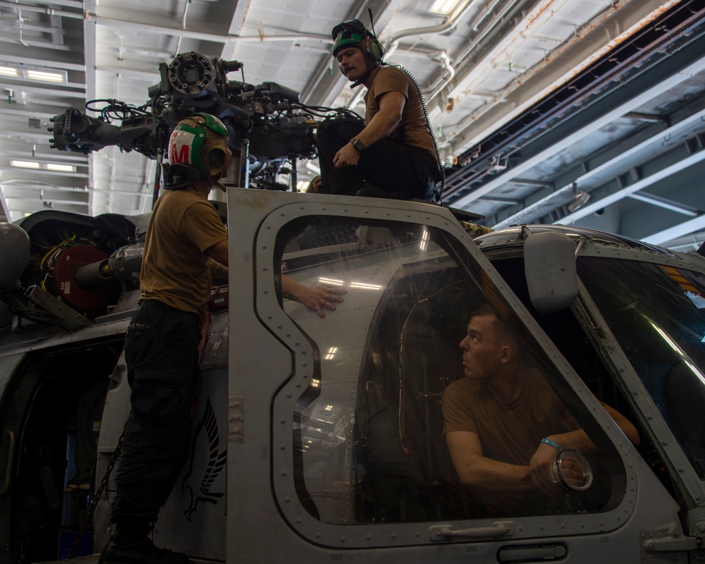 USS Carl Vinson (CVN 70) Sailors Conduct Maintenance