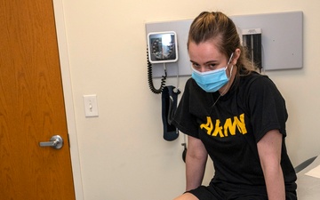 Military Medical Students Practice Physical Exams