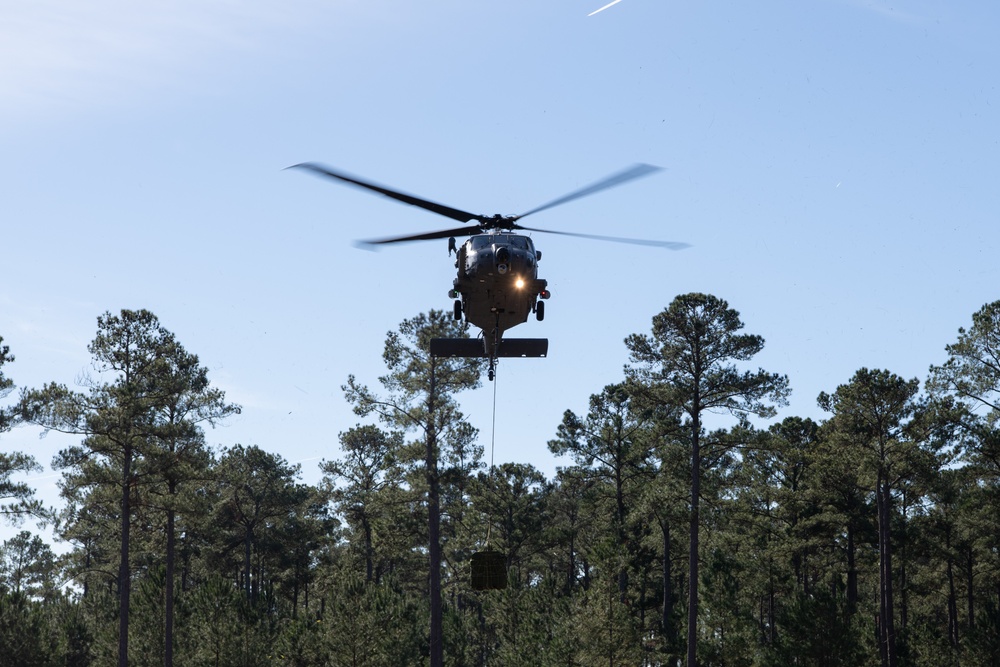 BDG Airmen conduct sling load training