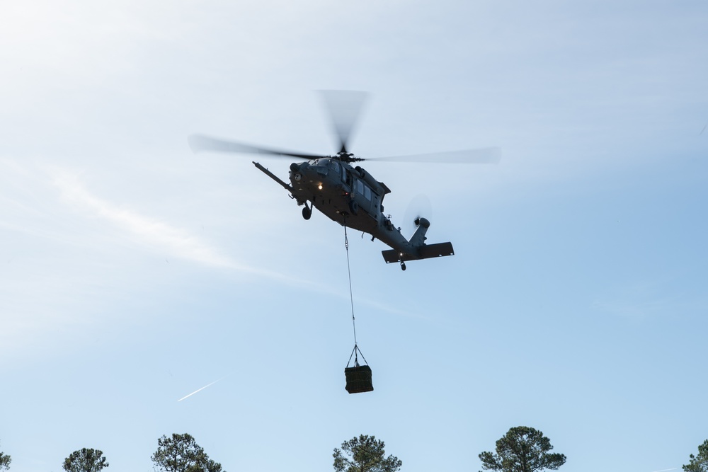 BDG Airmen conduct sling load training