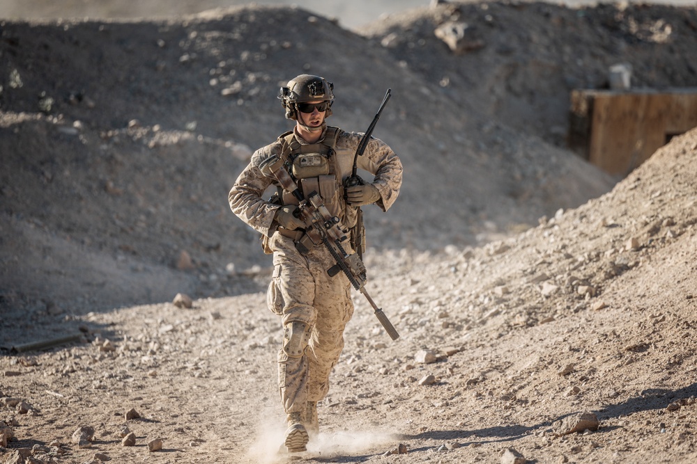 V3/4 conducts company assault at Range 401 during Steel Knight 23.2