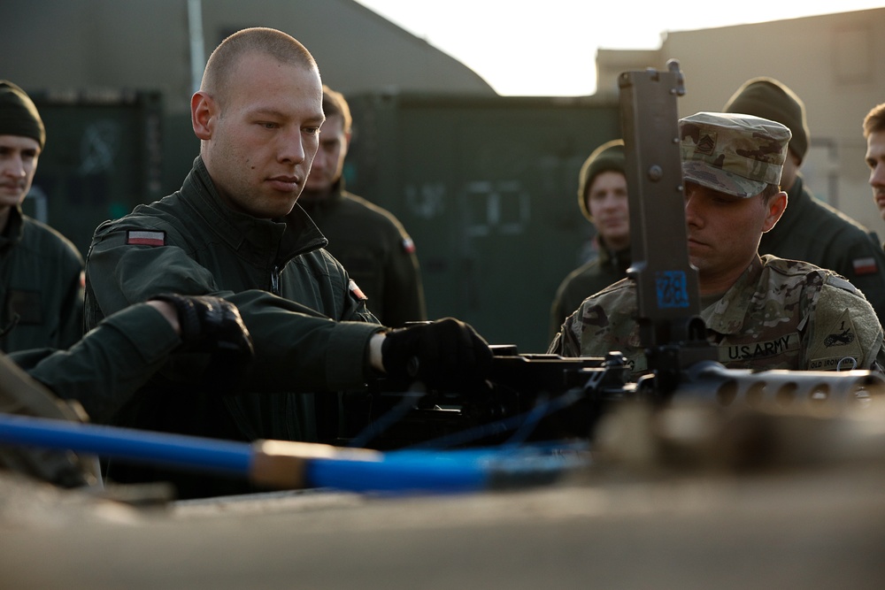 Polish and U.S. Soldiers Advance Gunnery Skills Test