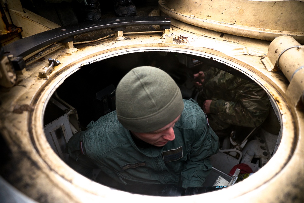 Polish and U.S. Soldiers Advance Gunnery Skills Test