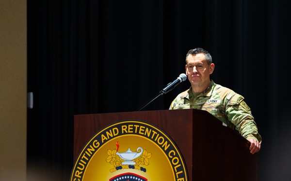 Sergeant Major of the Army promotes newest Army recruiters