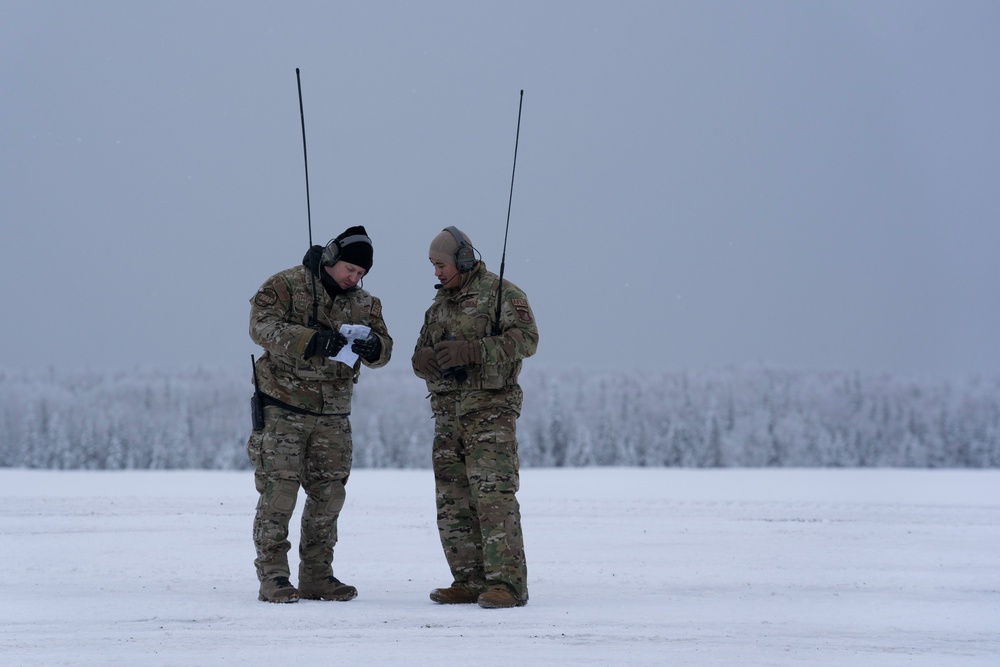 Marine C130s and Air Force air traffic controllers conduct austere environment landings