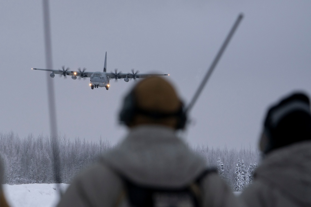 Marine C130s and Air Force air traffic controllers conduct austere environment landings