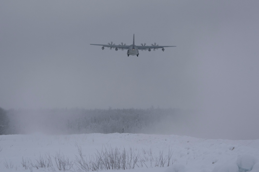 Marine C130s and Air Force air traffic controllers conduct austere environment landings