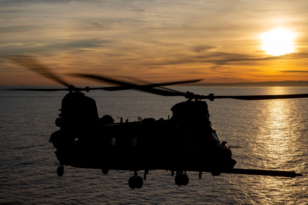 160th SOAR, VMM-165 conduct Flight Operations from USS Boxer