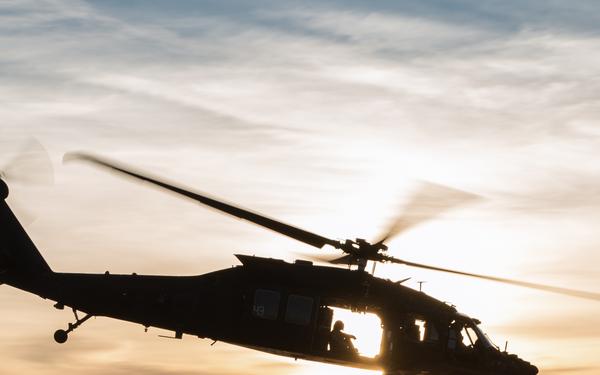 160th SOAR, VMM-165 conduct Flight Operations from USS Boxer