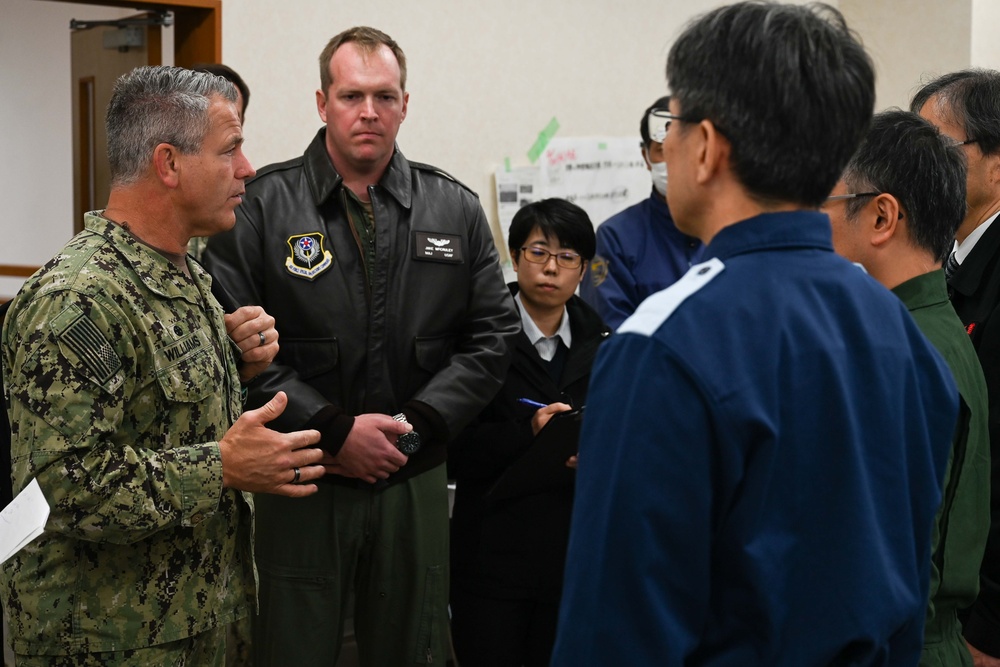 SOCPAC CDRE Visits Yakushima Joint Operations Center