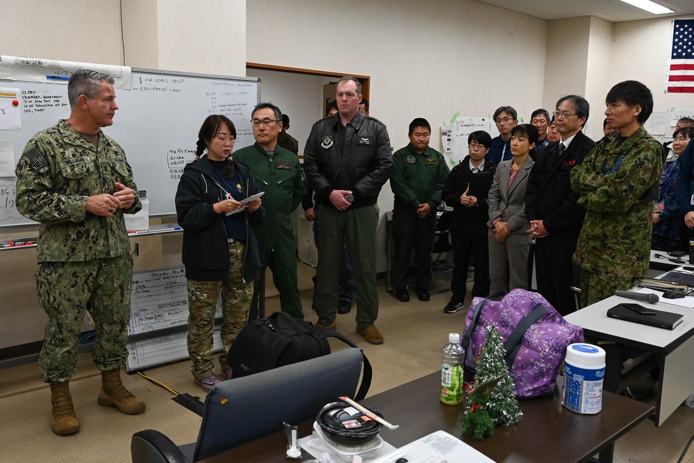 SOCPAC CDRE Visits Yakushima Joint Operations Center