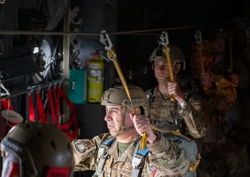Dobbins Airmen help Army paratroopers jump into holidays