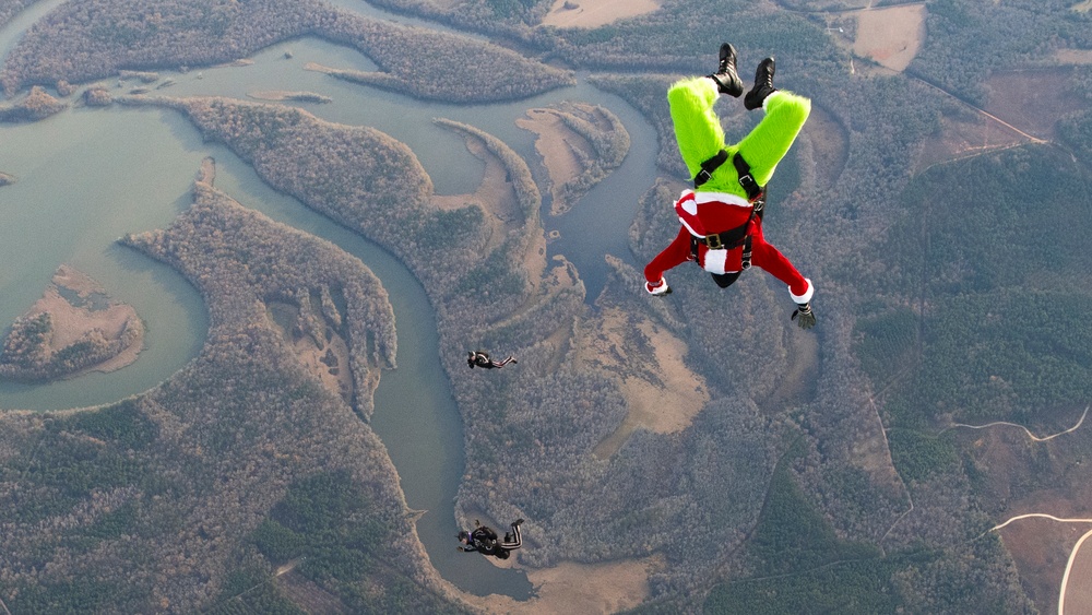 Dobbins Airmen help Army paratroopers jump into holidays