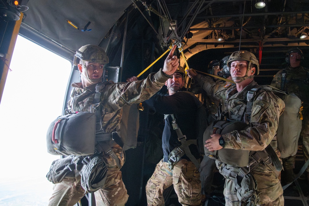 Dobbins Airmen help Army paratroopers jump into holidays