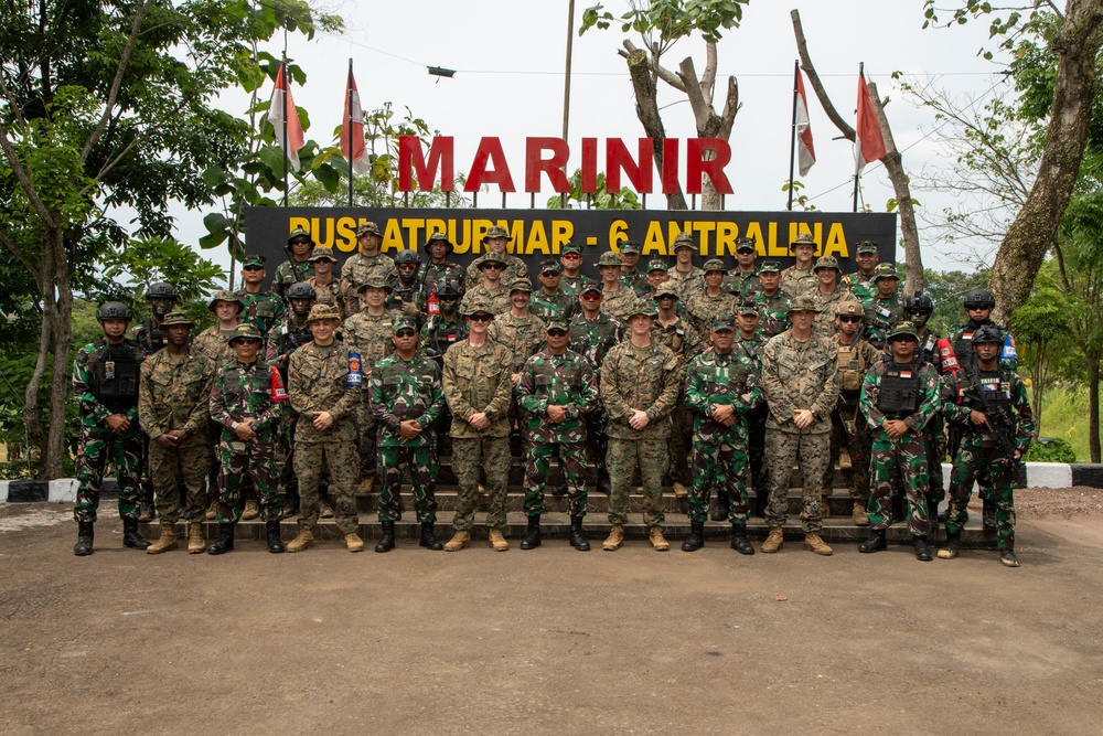 Keris MAREX 23: IDN deputy commandant visits MRF-SEA Marines