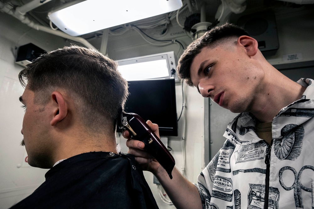 Sterett Barber Cuts Hair