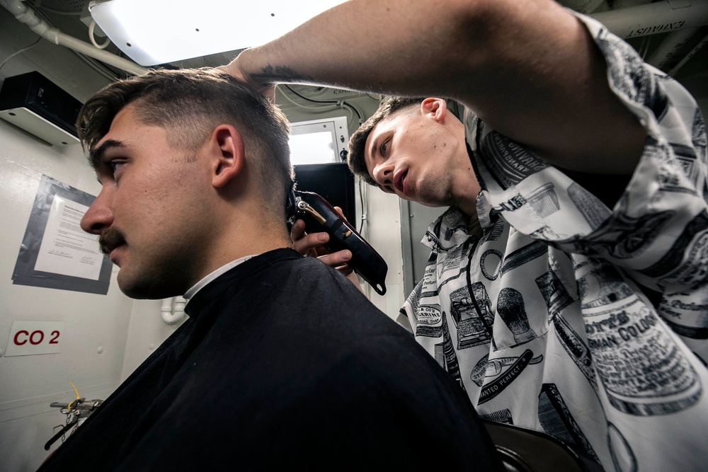 Sterett Barber Cuts Hair