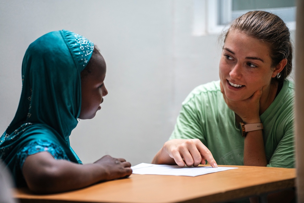 Friends of Africa Volunteers Deliver English Lessons at Hali English Language Center