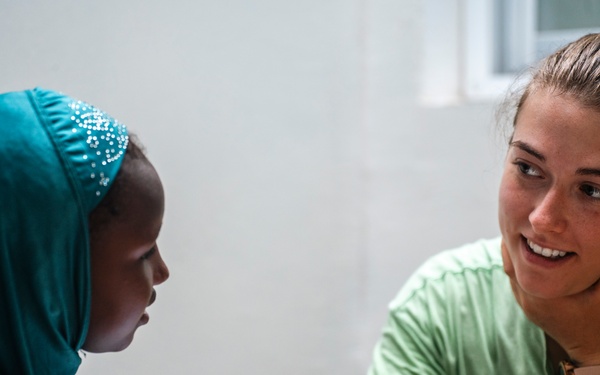 Friends of Africa Volunteers Deliver English Lessons at Hali English Language Center