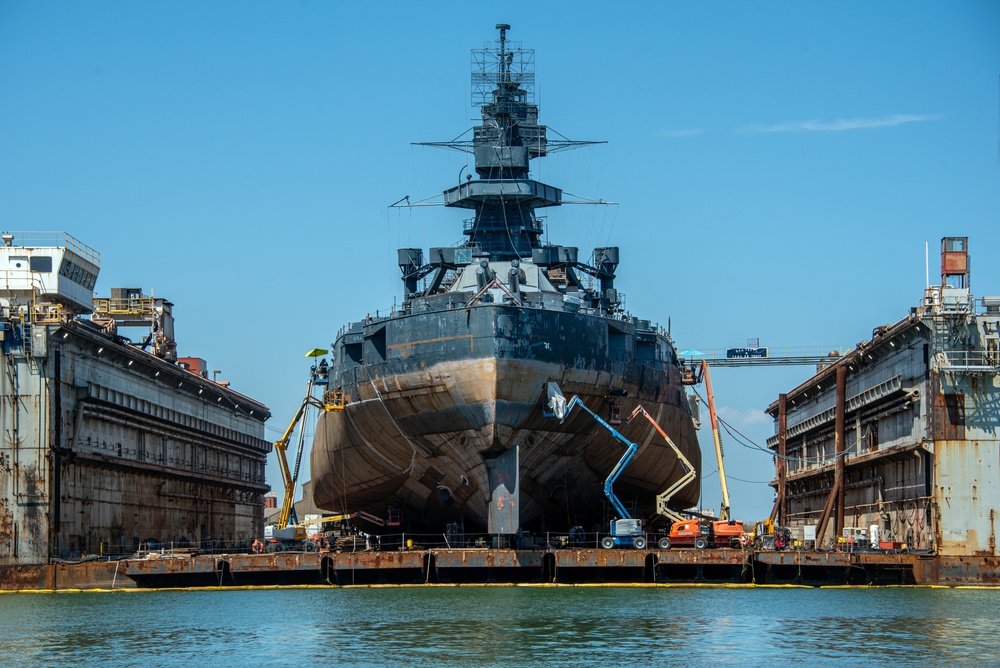 Historic battleship undergoes repairs in Galveston, Texas