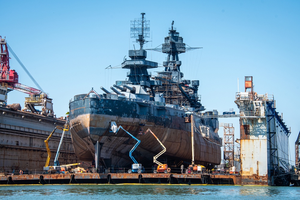 Historic battleship undergoes repairs in Galveston, Texas