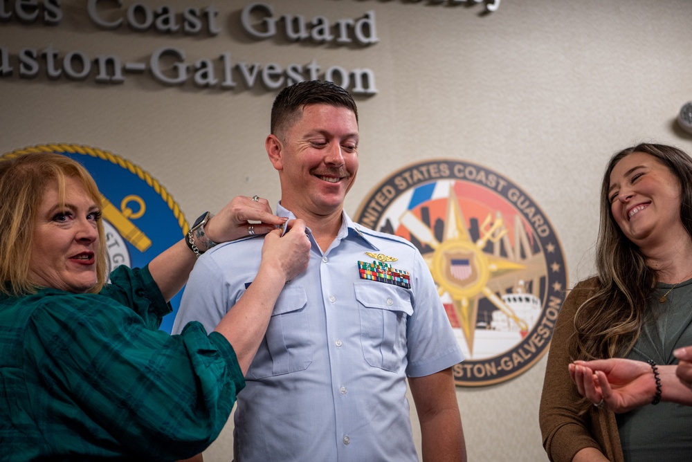 Coast Guard commandant meritoriously advances Air Station Houston member