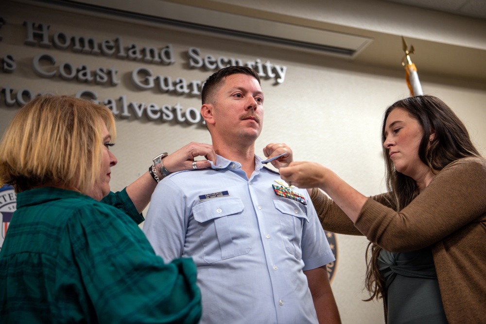 Coast Guard commandant meritoriously advances Air Station Houston member