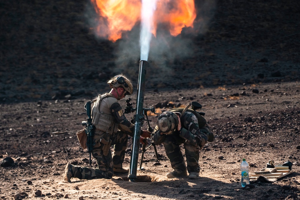 Task Force Tomahawk Trains With French Soldiers