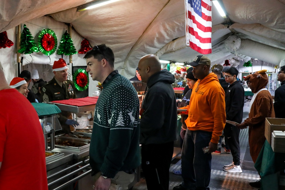 Sustainers deployed to Europe enjoy holiday meals