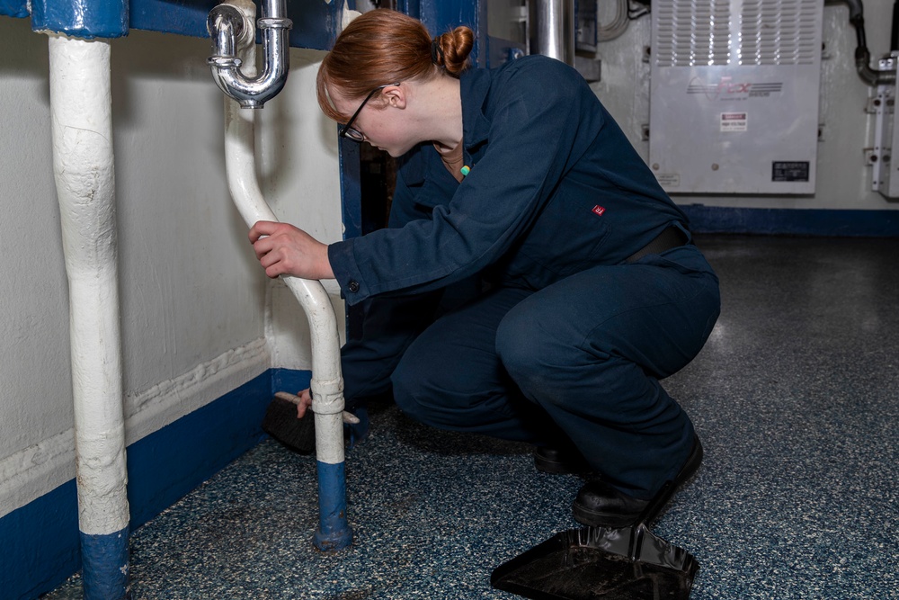 Sailors conduct cleaning stations