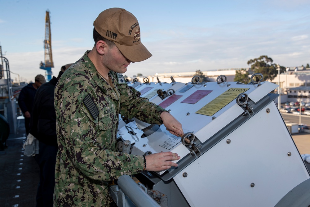 Sailors conduct cleaning stations