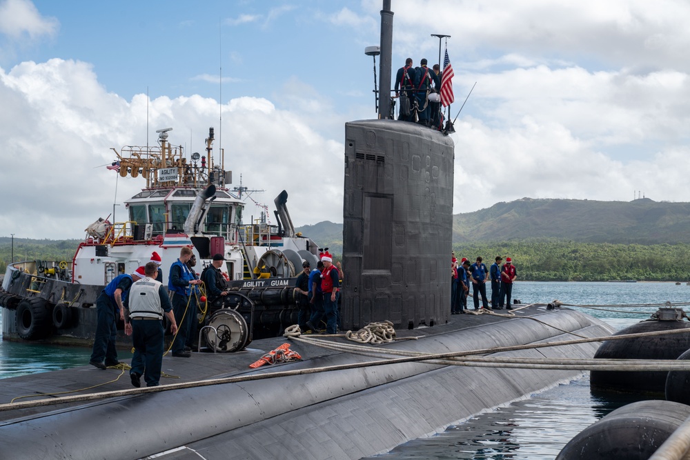 Annapolis Returns to Guam