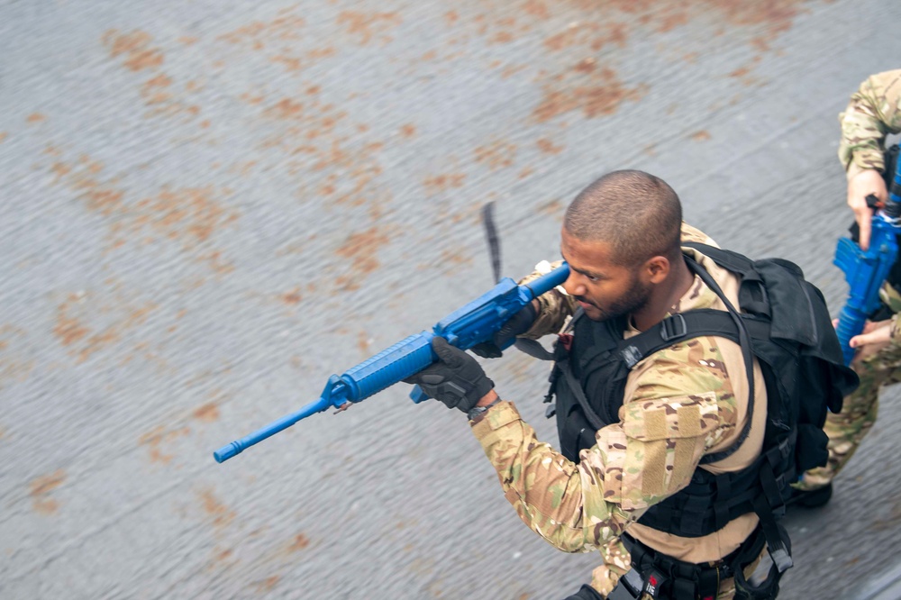 USS Kidd VBSS Training