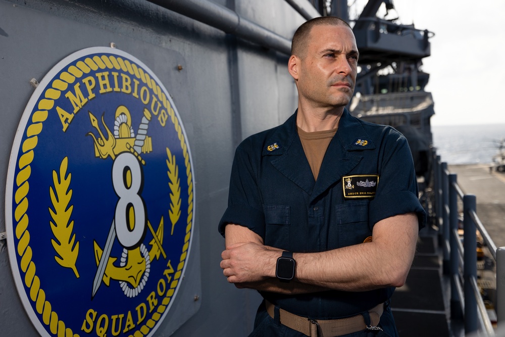 USS BATAAN SAILORS POSE FOR PHOTOS