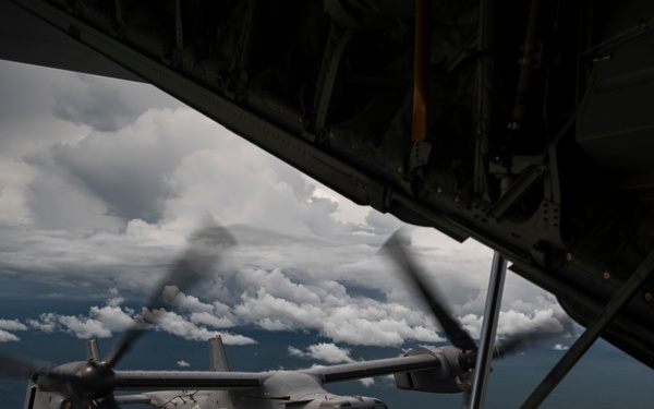 VMGR 252 refuels Air Force CV-22s Over Africa