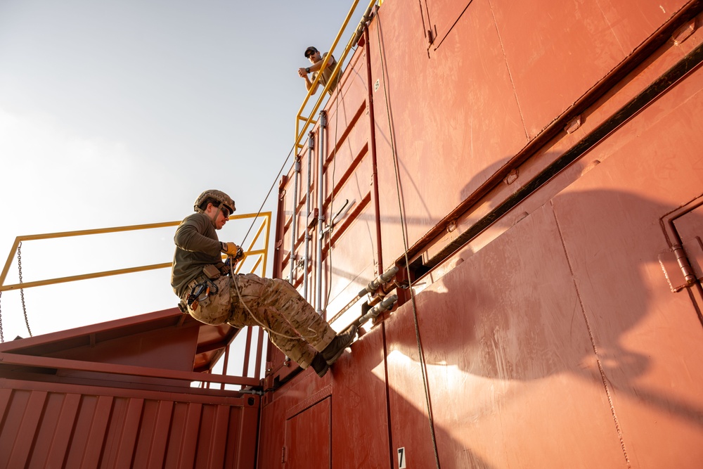 449 AEG operators sharpen rope rescue skills