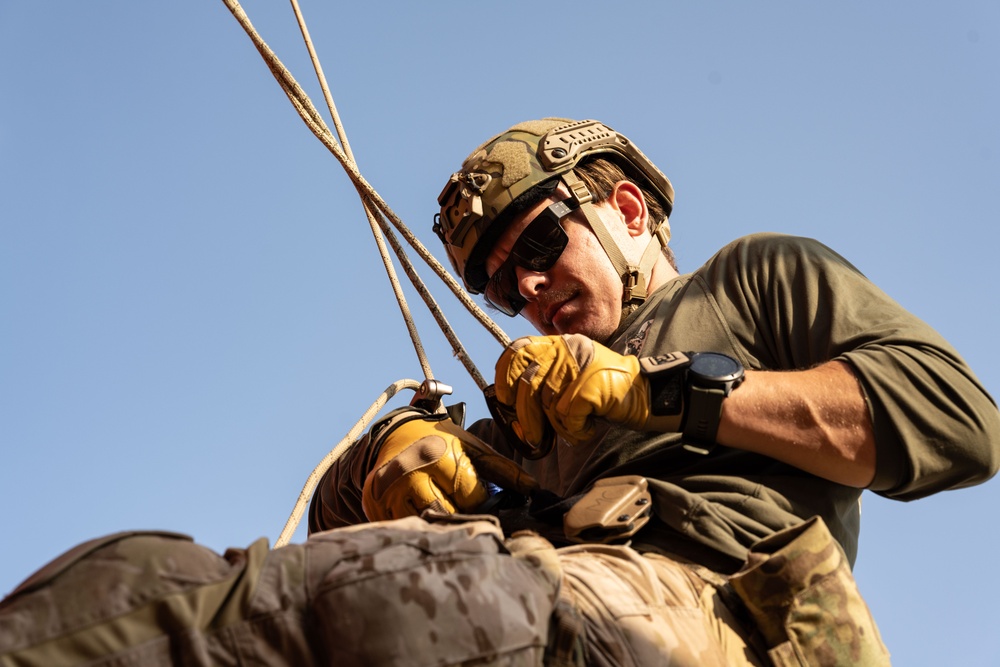 449 AEG operators sharpen rope rescue skills