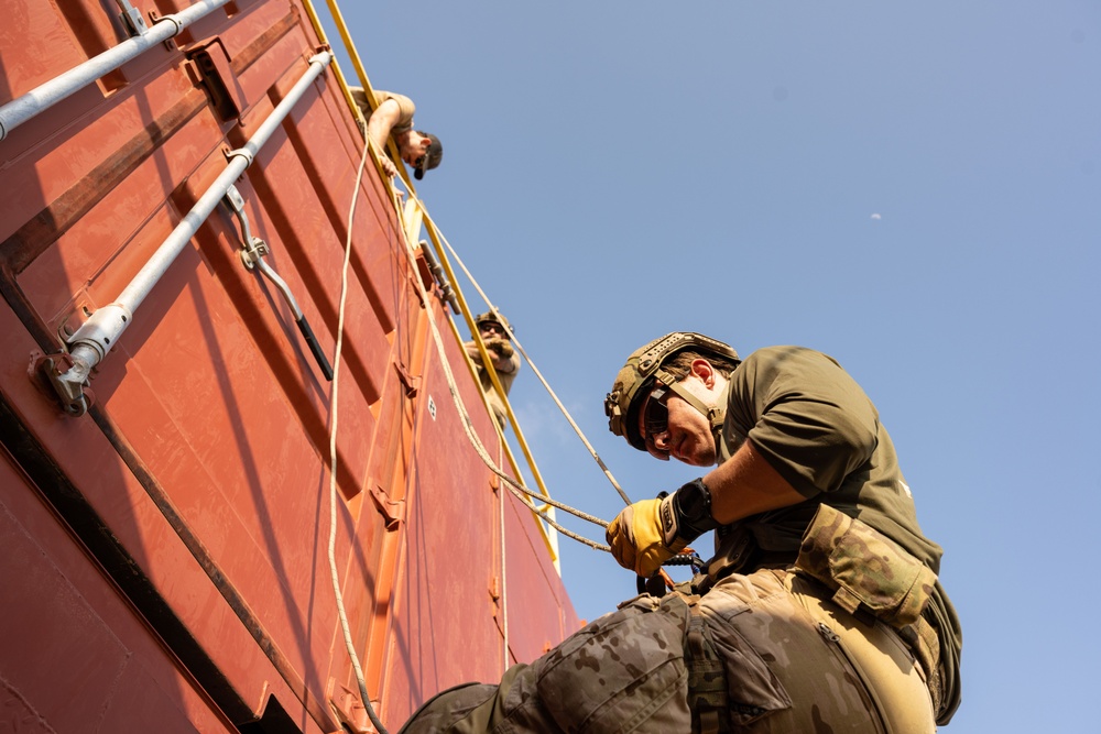 449 AEG operators sharpen rope rescue skills