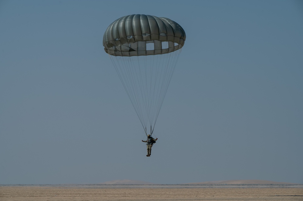 U.S. Troops, Qatari Joint Special Forces conduct coalition airborne exercise