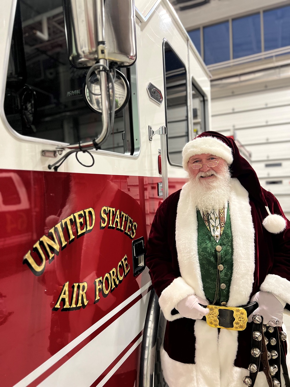 Santa visits 148th Fighter Wing Fire Department