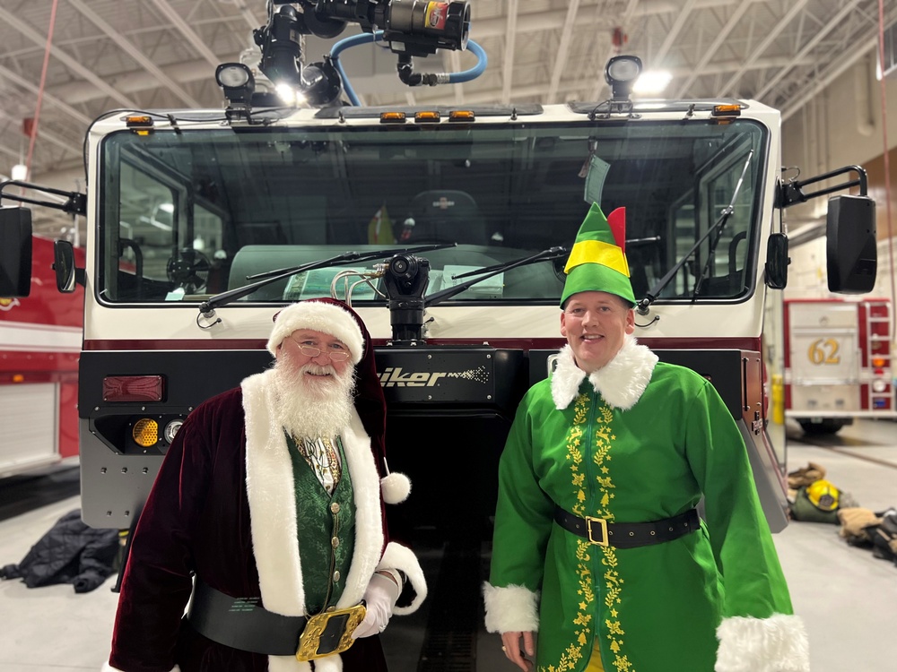 Santa visits 148th Fighter Wing Fire Department