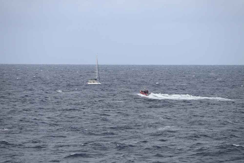 Coast Guard Cutter Hamilton aids sailing vessel crew off the Florida coast