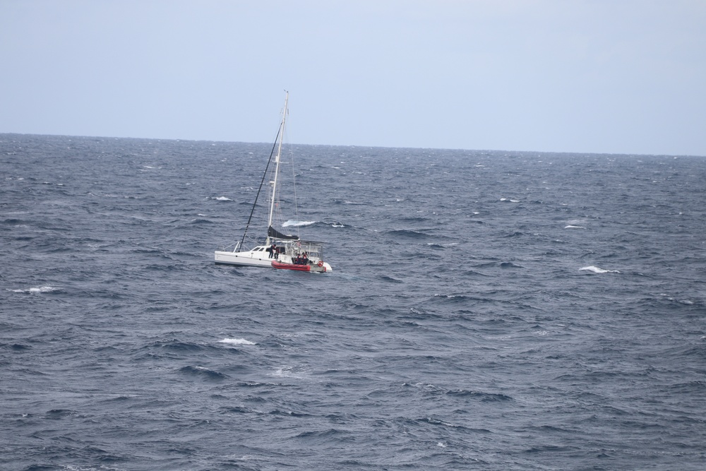 Coast Guard Cutter Hamilton aids sailing vessel crew off the Florida coast