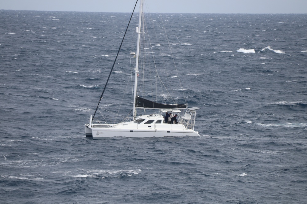 Coast Guard Cutter Hamilton aids sailing vessel crew off the Florida coast