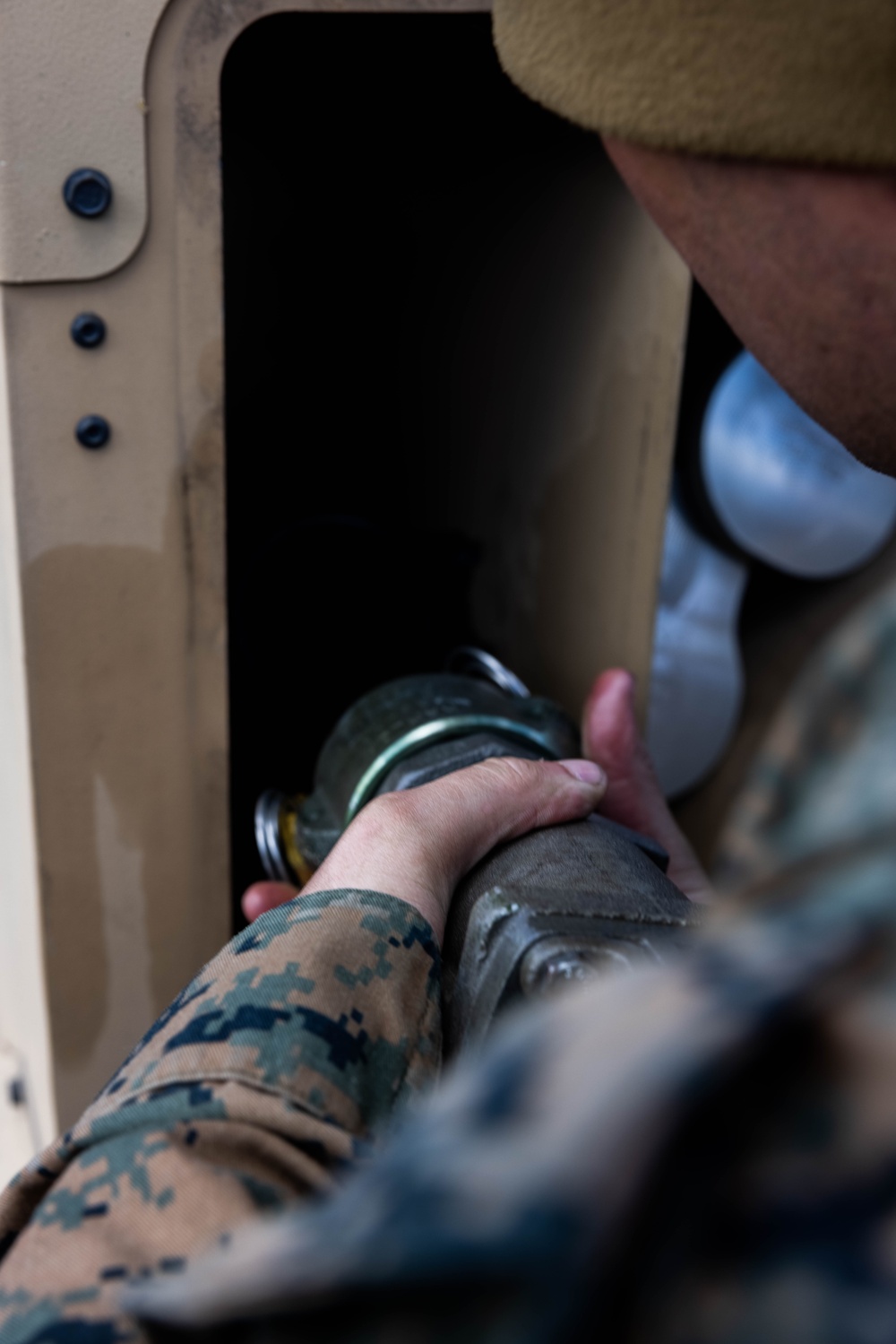 SIFEX 24 | CLB-4 JLTV Refueling
