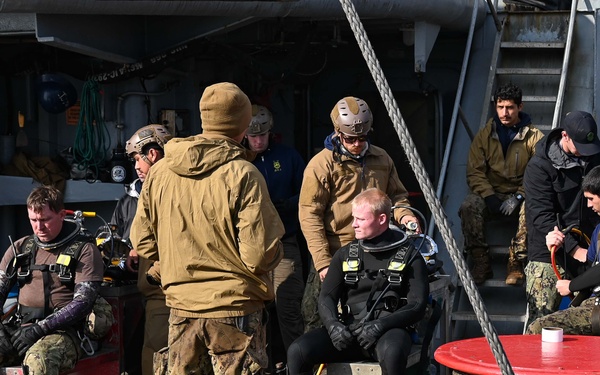 Divers Continue CV-22 Osprey Search and Recovery Efforts on Yakushima Island