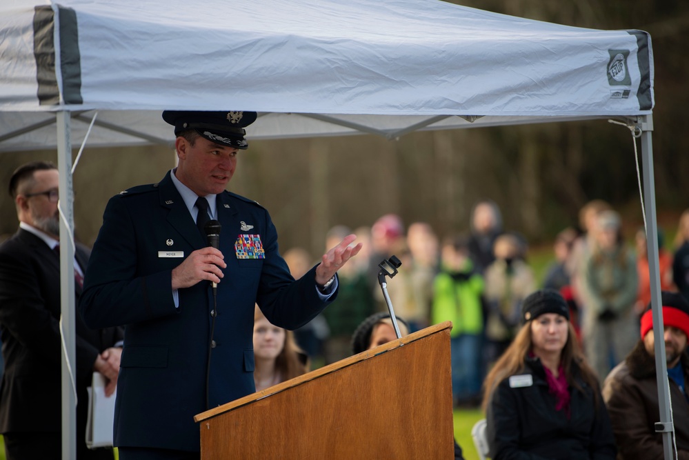 Tahoma National Cemetery hosts Wreaths Across America