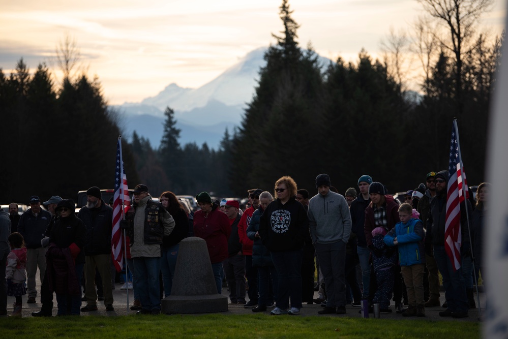 Tahoma National Cemetery hosts Wreaths Across America