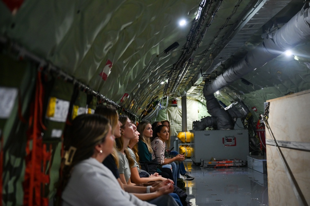 Spouses of D.C. ANG pilots take flight