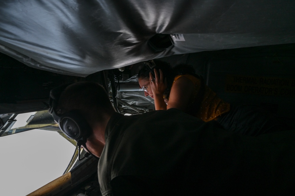 Spouses of D.C. ANG pilots take flight